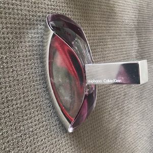 3.4 oz spray euphoria .